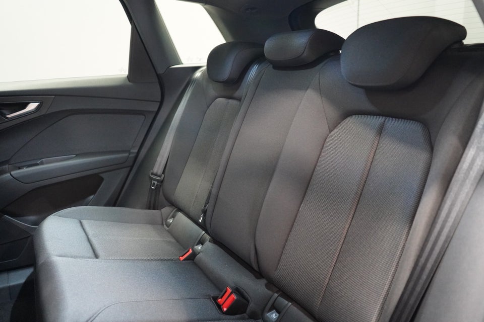 Audi Q4 e-tron 45 S-line 5d