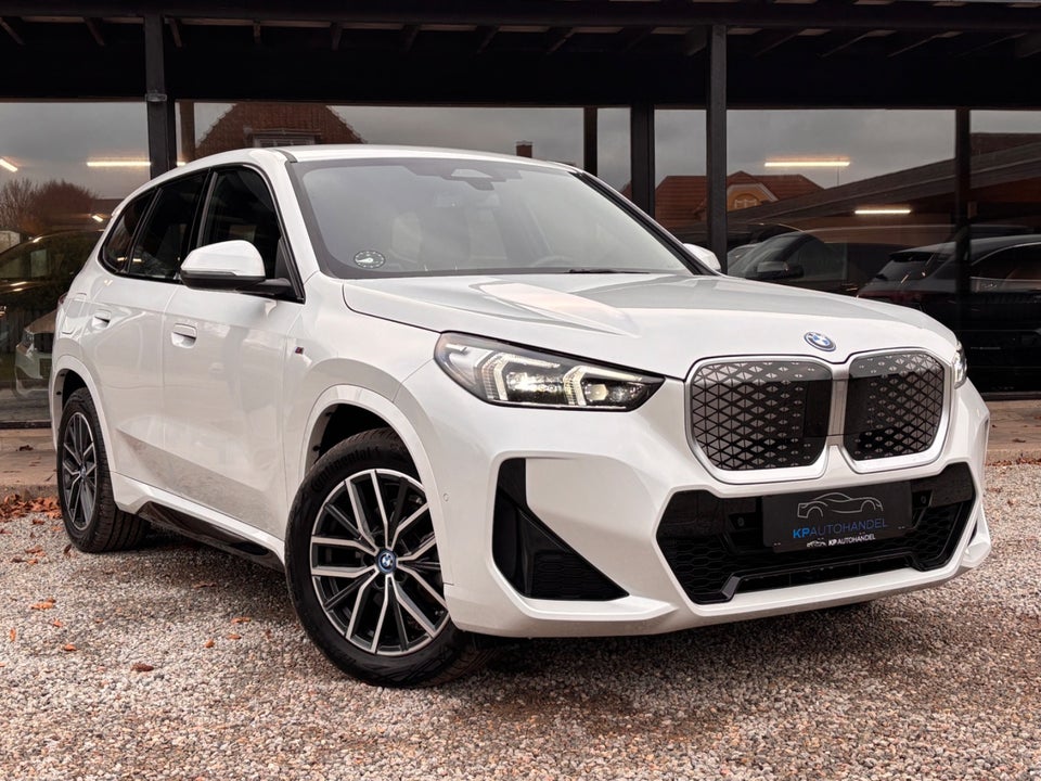 BMW iX1 eDrive20 M-Sport Pro 5d