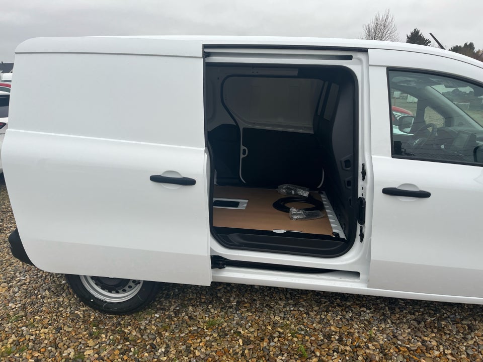 Renault Kangoo E-Tech L2 Tekno Van