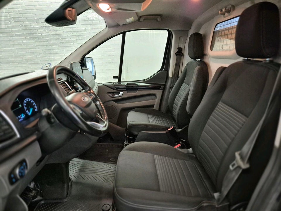 Ford Transit Custom 300L 2,0 TDCi 170 Limited aut.