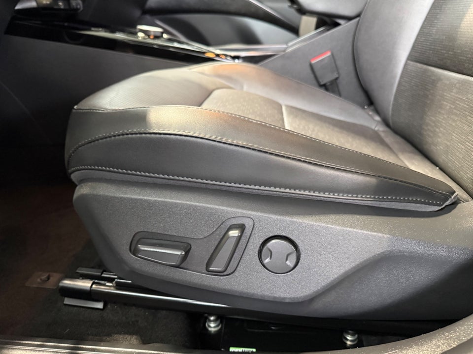 Kia Niro 64 EV Upgrade 5d