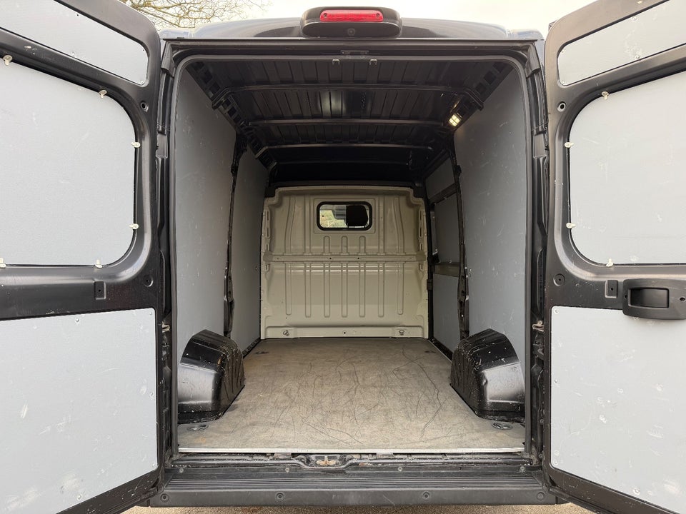 Peugeot Boxer 335 2,0 BlueHDi 163 L2H2 Ultimate