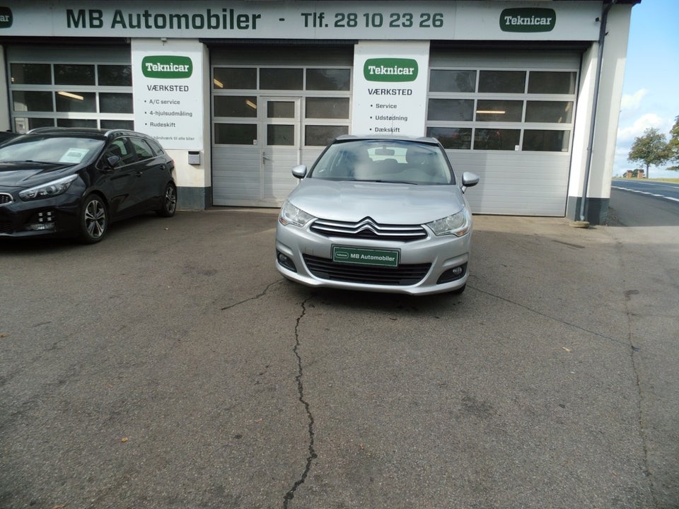 Citroën C4 1,6 VTi 120 Attraction 5d