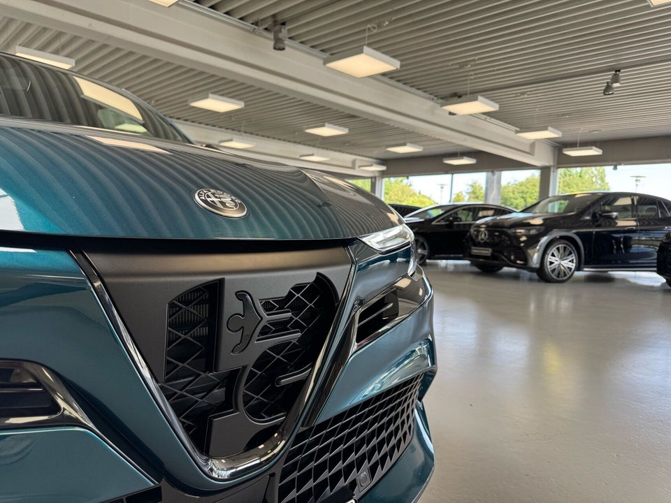 Alfa Romeo Junior Elettrica Speciale 5d