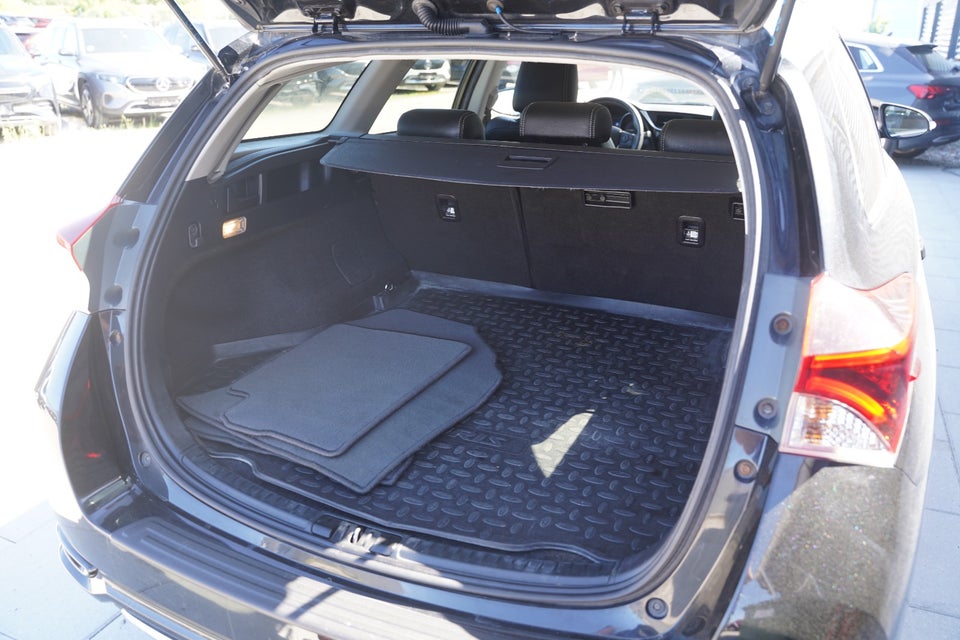 Toyota Auris 1,8 Hybrid H2 Comfort Touring Sports CVT 5d