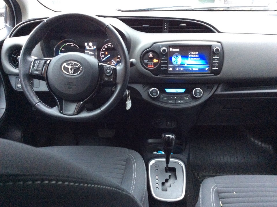 Toyota Yaris 1,5 Hybrid H3 Limited e-CVT 5d