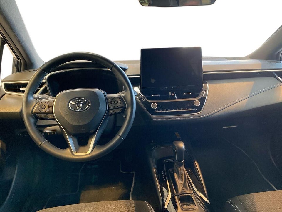 Toyota Corolla 1,8 Hybrid Style Touring Sports e-CVT 5d