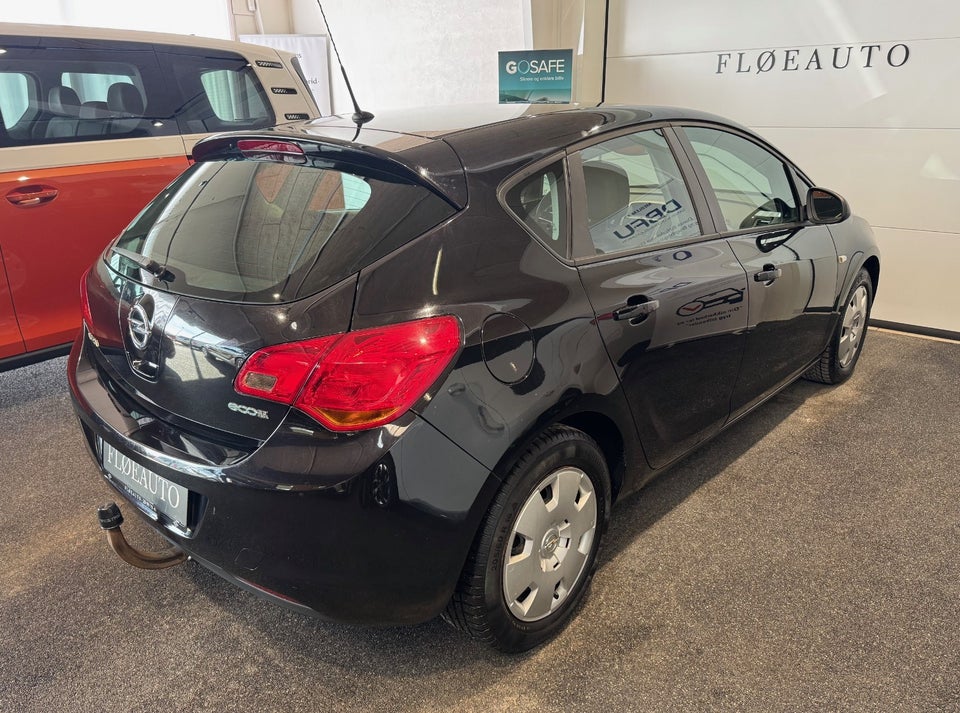 Opel Astra 1,3 CDTi 95 Enjoy 5d