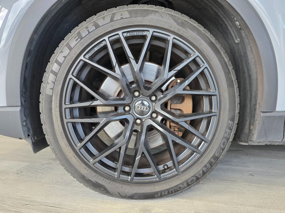 Audi Q4 e-tron 40 Attitude 5d