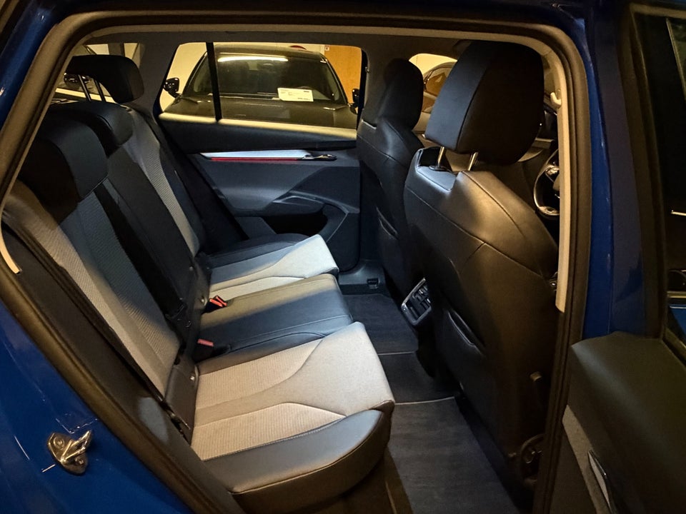 Skoda Enyaq 60 iV Loft 5d