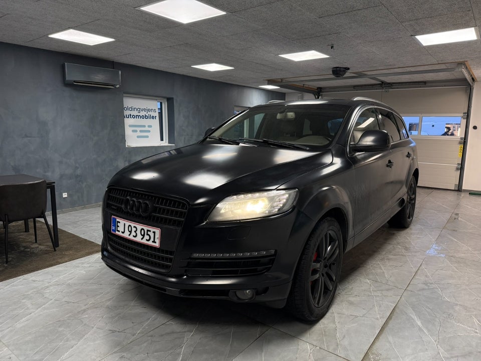 Audi Q7 3,0 TDi quattro Tiptr. 7prs 5d