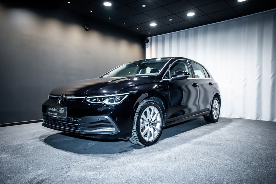 VW Golf VIII 1,4 eHybrid Style 75 Years Edition DSG 5d