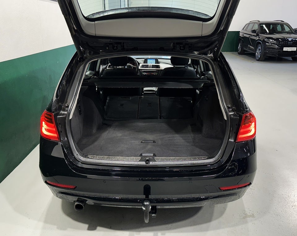 BMW 320d 2,0 Touring 5d