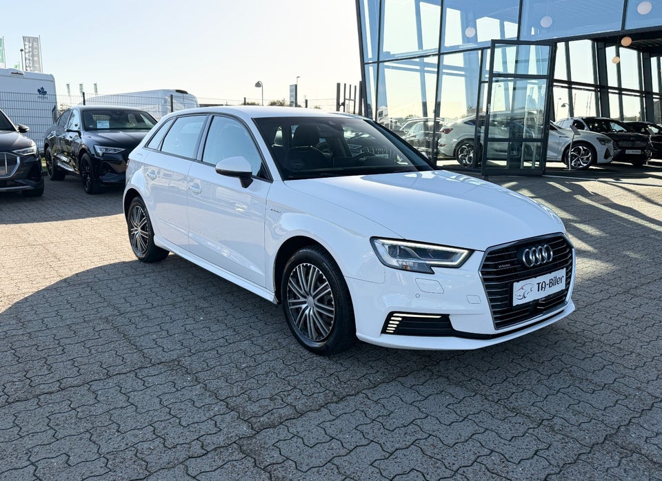 Audi A3 1,4 e-tron Sportback S-tr. 5d