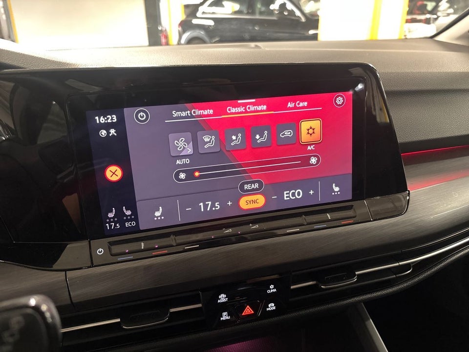 VW Golf VIII 1,4 eHybrid DSG 5d