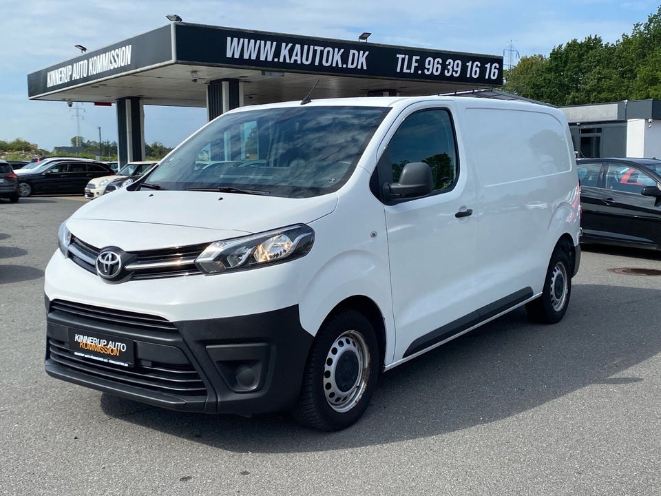 Toyota ProAce 2,0 D 120 Medium Comfort 5d