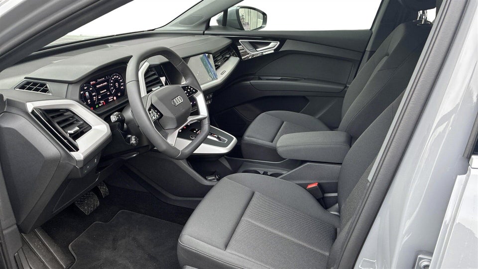 Audi Q4 e-tron 40  5d