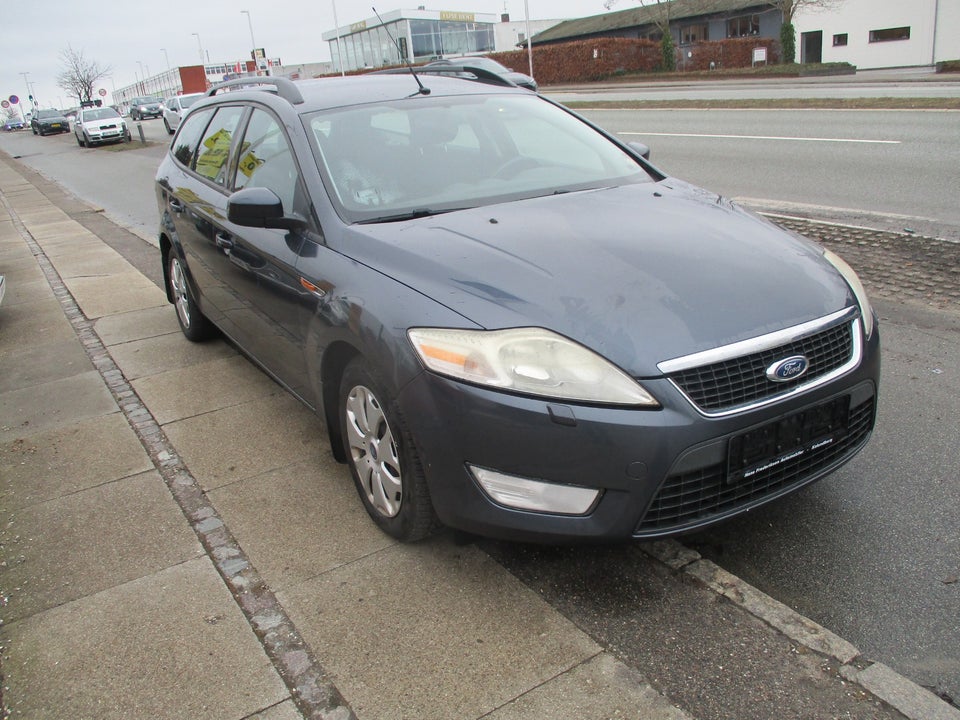 Ford Mondeo 2,0 Ambiente stc. 5d