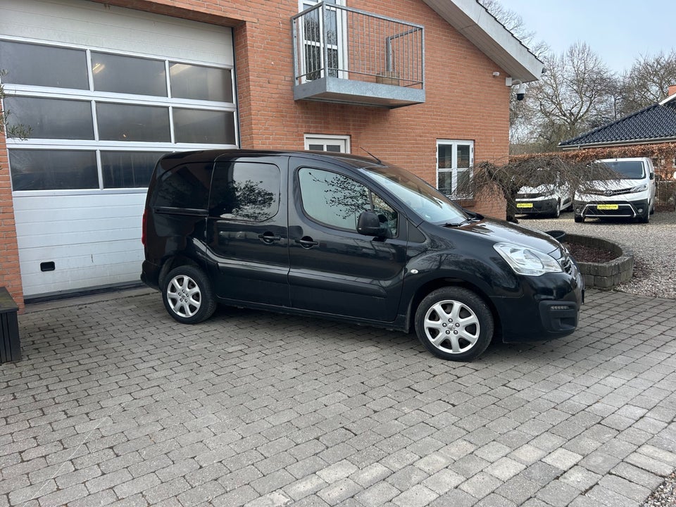 Peugeot Partner 1,6 BlueHDi 100 L1 Premium ESG Van 5d
