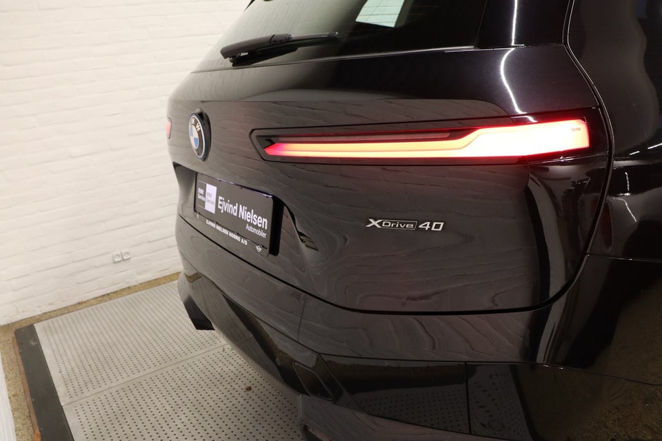 BMW iX xDrive40 Sport 5d