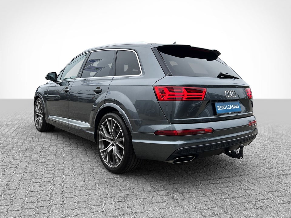 Audi Q7 3,0 TDi 272 S-line quattro Tiptr. 5d