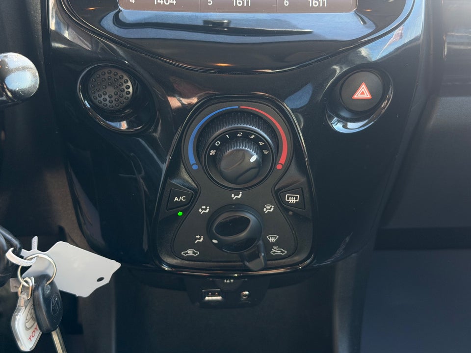 Toyota Aygo 1,0 VVT-i x-cellence 5d