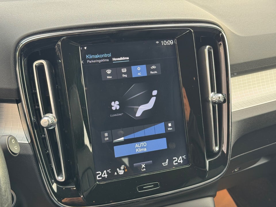 Volvo XC40 2,0 D4 190 Momentum aut. AWD 5d