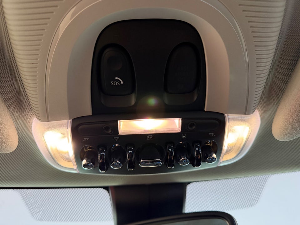 MINI Cooper SE Essential 3d