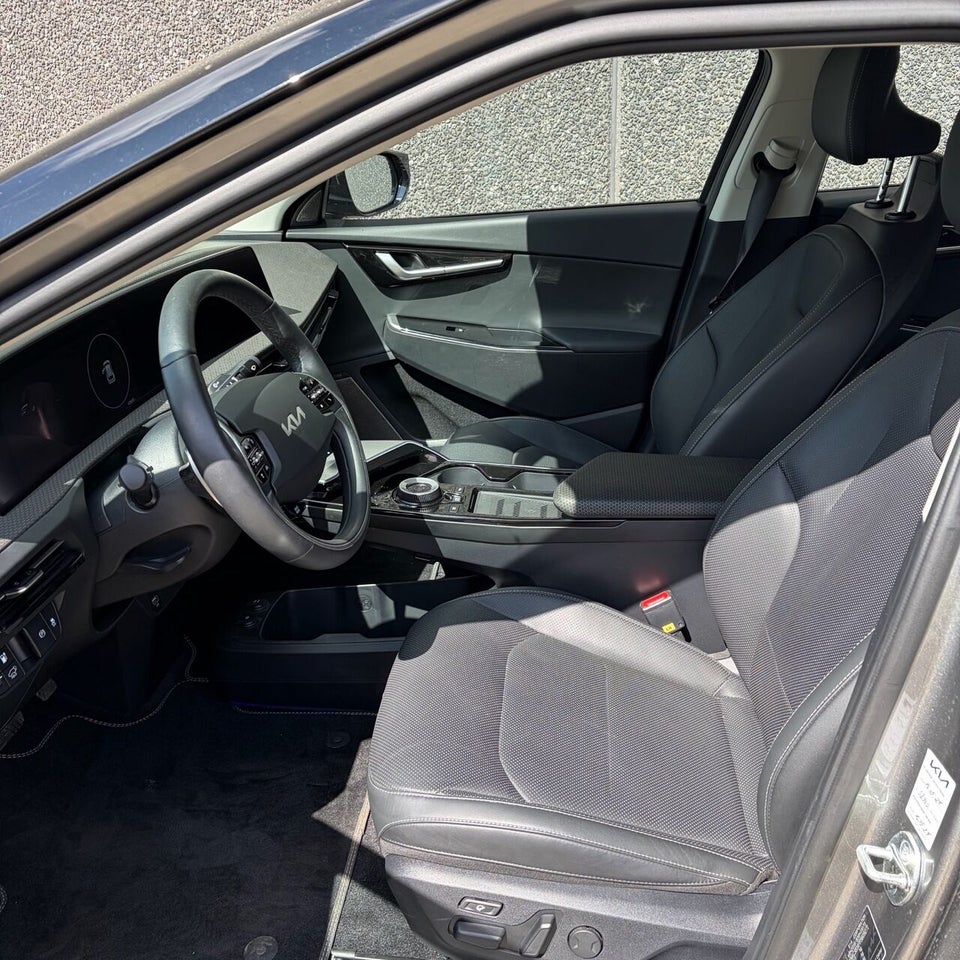 Kia EV6 77 Long Range Upgrade 5d