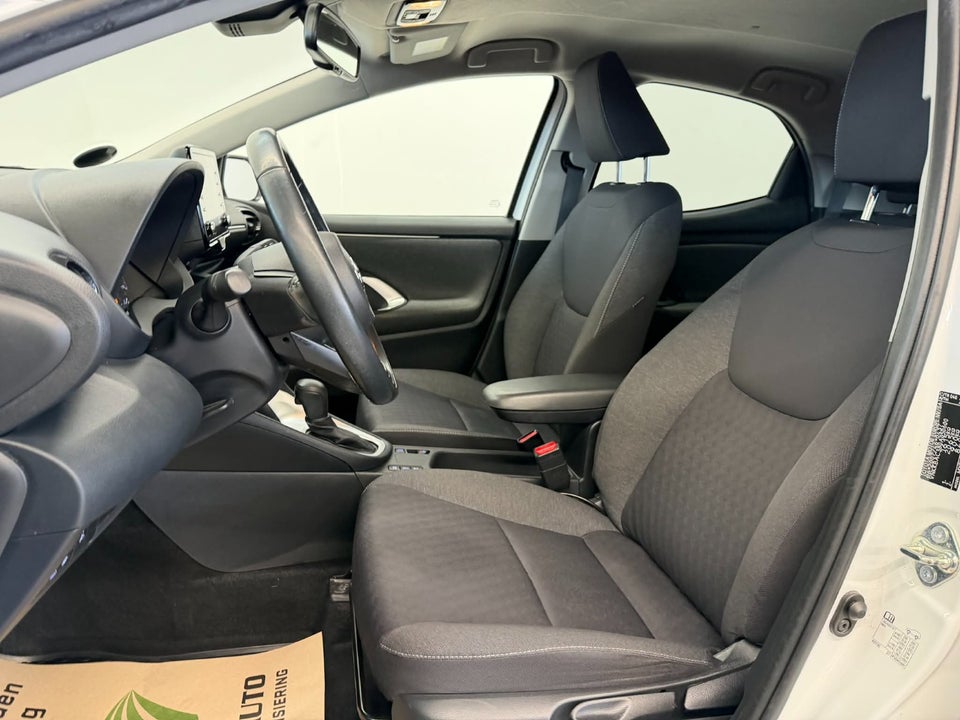 Toyota Yaris 1,5 Hybrid H3 e-CVT 5d