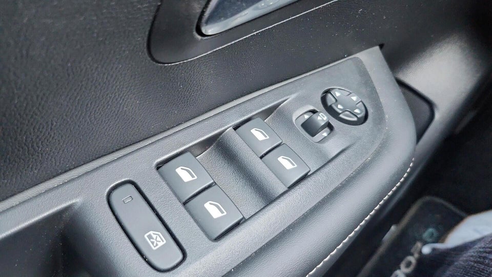 Peugeot e-208 50 Allure 5d