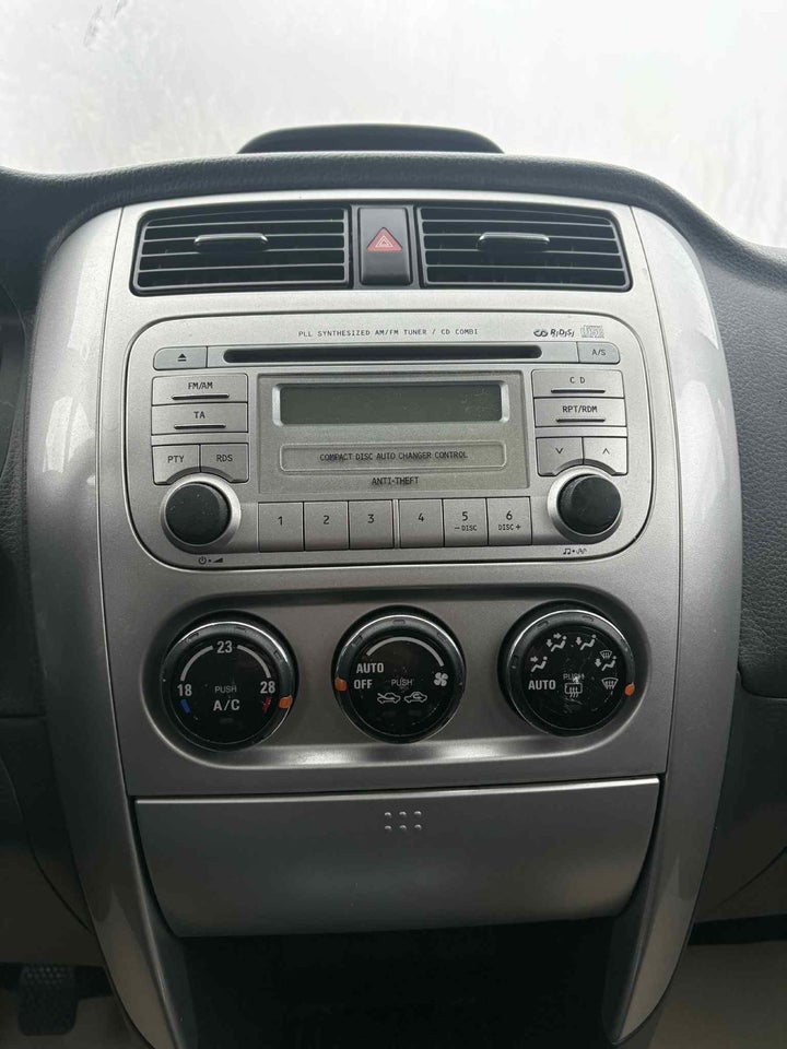 Suzuki Liana 1,6  5d