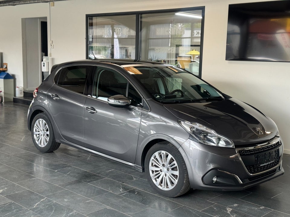 Peugeot 208 1,6 BlueHDi 100 Allure Sky 5d