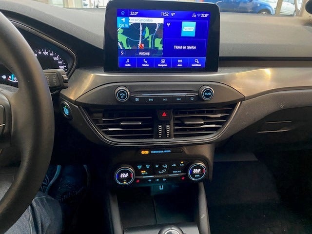 Ford Focus 1,5 EcoBlue Titanium Business stc. Van 5d