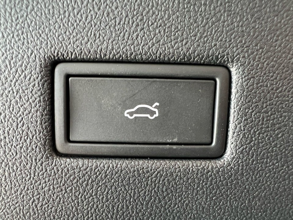 Ford Capri 77 Premium Extended Range 5d