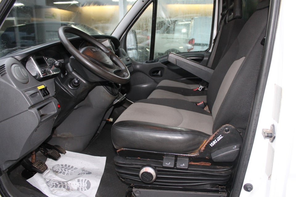 Iveco Daily 3,0 35S14 3750mm Lad 2d