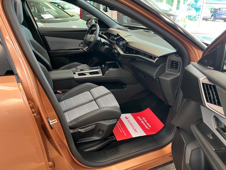 Opel Grandland-e 73 GS Sky 5d