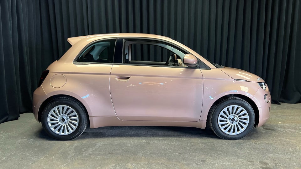 Fiat 500e 42 Icon 3d