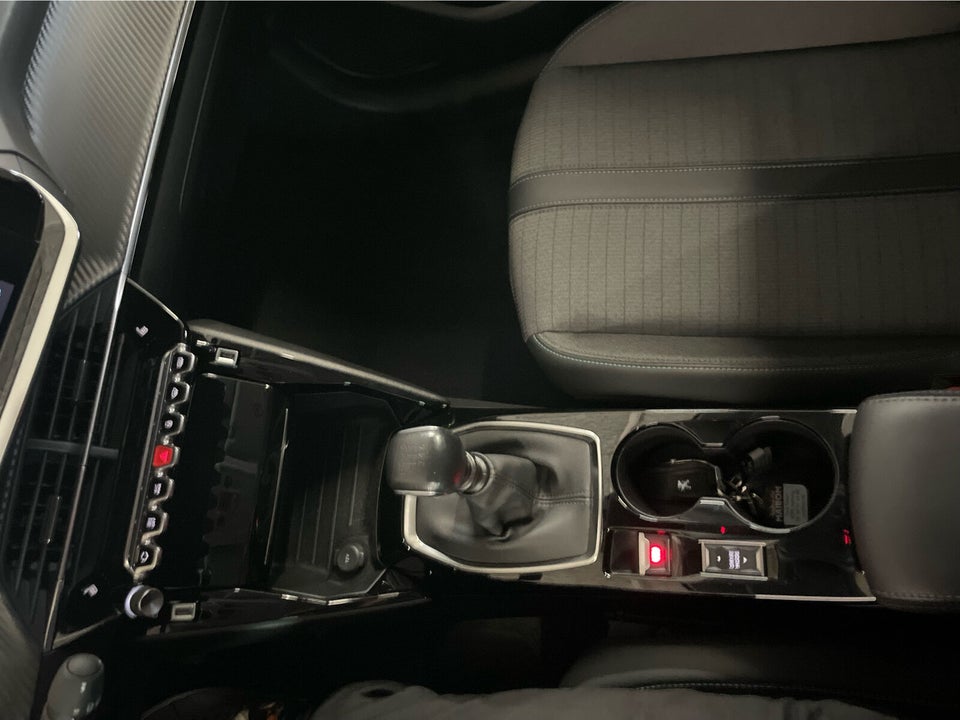 Peugeot 208 1,2 PureTech 100 Like 5d