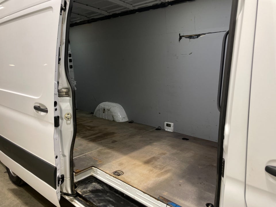 Mercedes Sprinter 319 3,0 CDi A3 Kassevogn aut. RWD