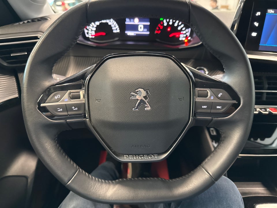 Peugeot 208 1,2 PureTech 100 Platin Pack 5d