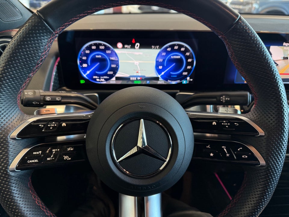 Mercedes EQB300 AMG Line 4Matic 5d