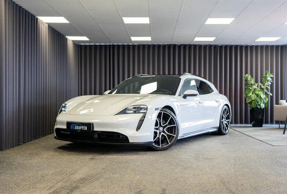 Porsche Taycan Performance+ Sport Turismo 5d
