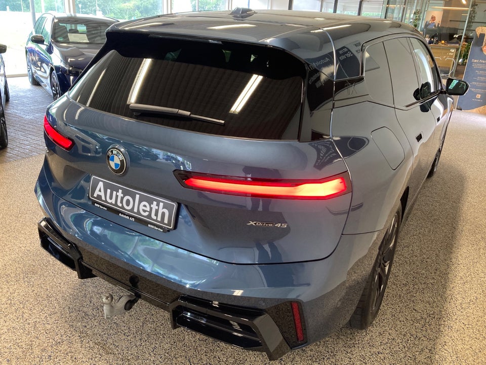 BMW iX xDrive45 M-Sport 5d