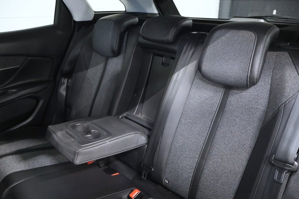 Peugeot 3008 1,5 BlueHDi 130 Allure EAT8 5d