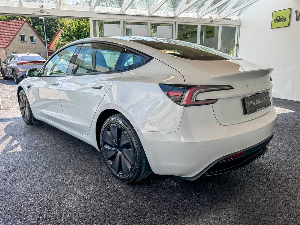 Tesla Model 3 Long Range AWD 4d