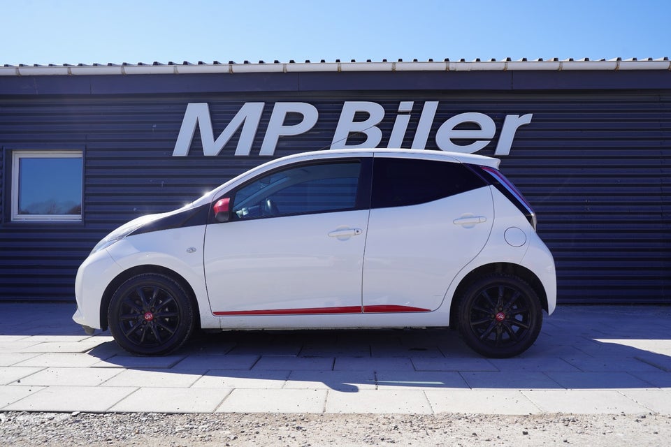 Toyota Aygo 1,0 VVT-i x-press 5d
