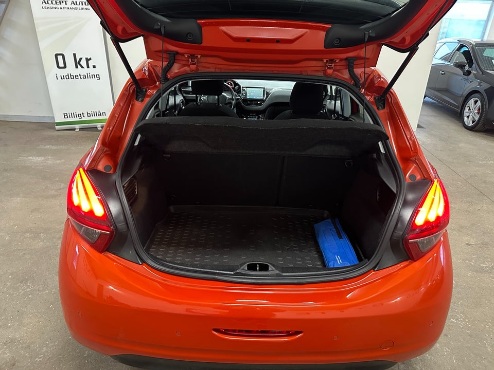 Peugeot 208 1,6 BlueHDi 100 Desire Sky 5d