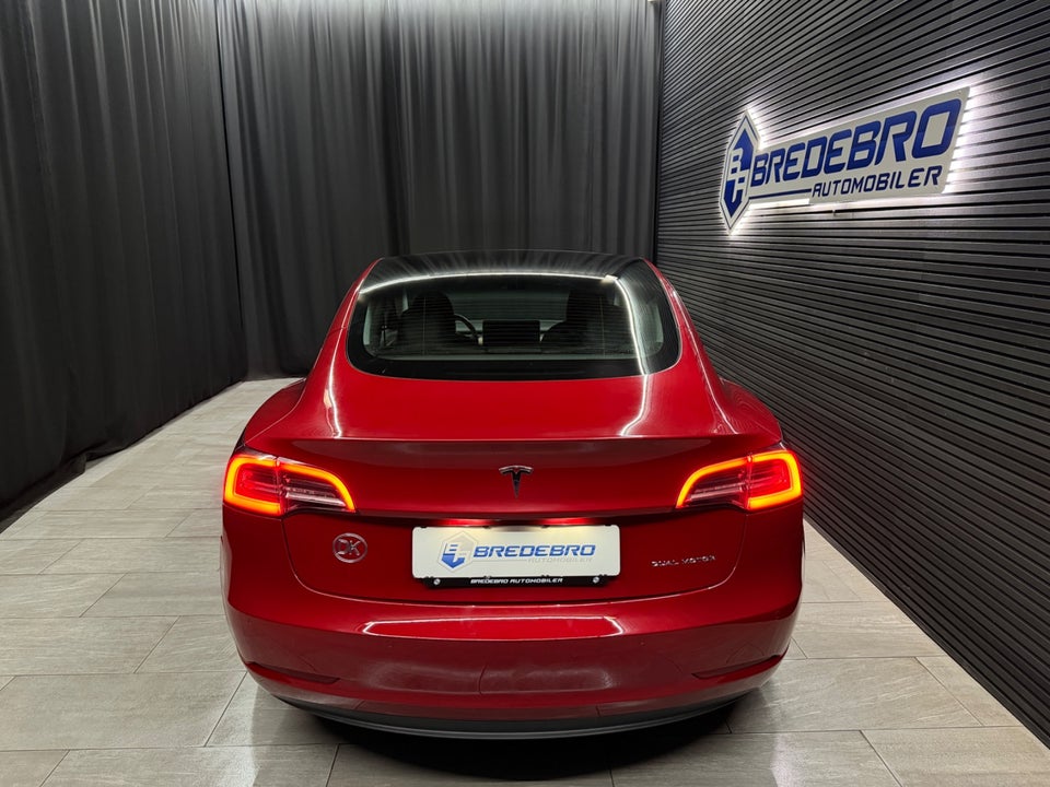 Tesla Model 3 Long Range AWD 4d