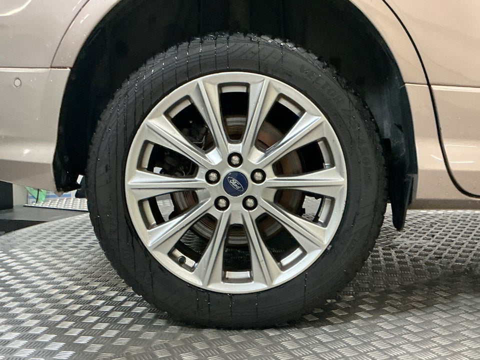 Ford Kuga 1,5 SCTi 182 Vignale aut. AWD 5d